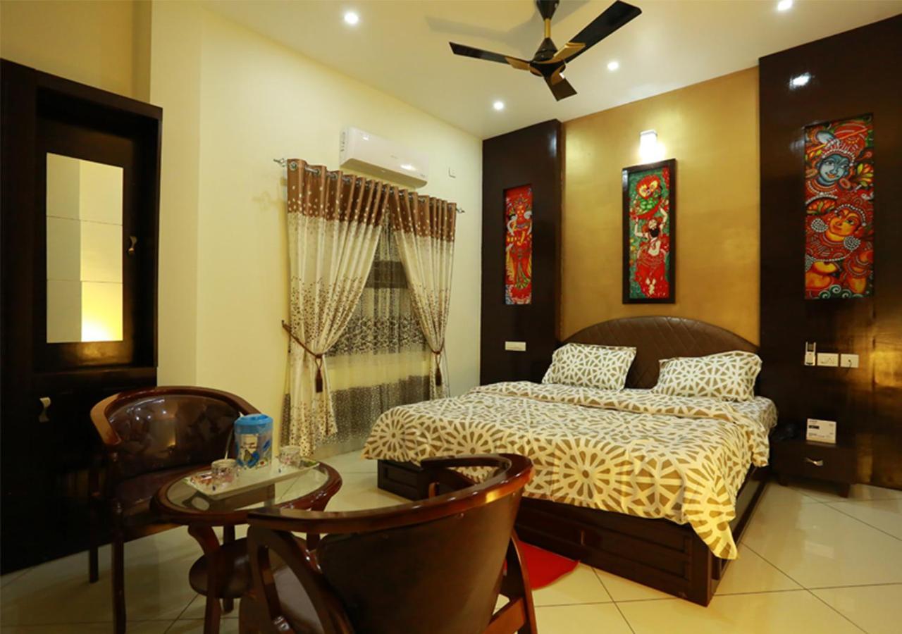 Seethas Regency Hotel Guruvayur Bagian luar foto