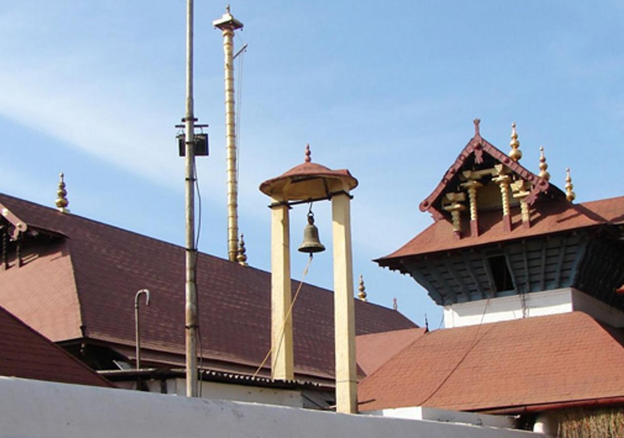Seethas Regency Hotel Guruvayur Bagian luar foto